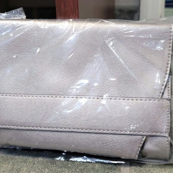 👛Summer & Rose💥 Celine Crossbody Purse - Picture 4 of 5